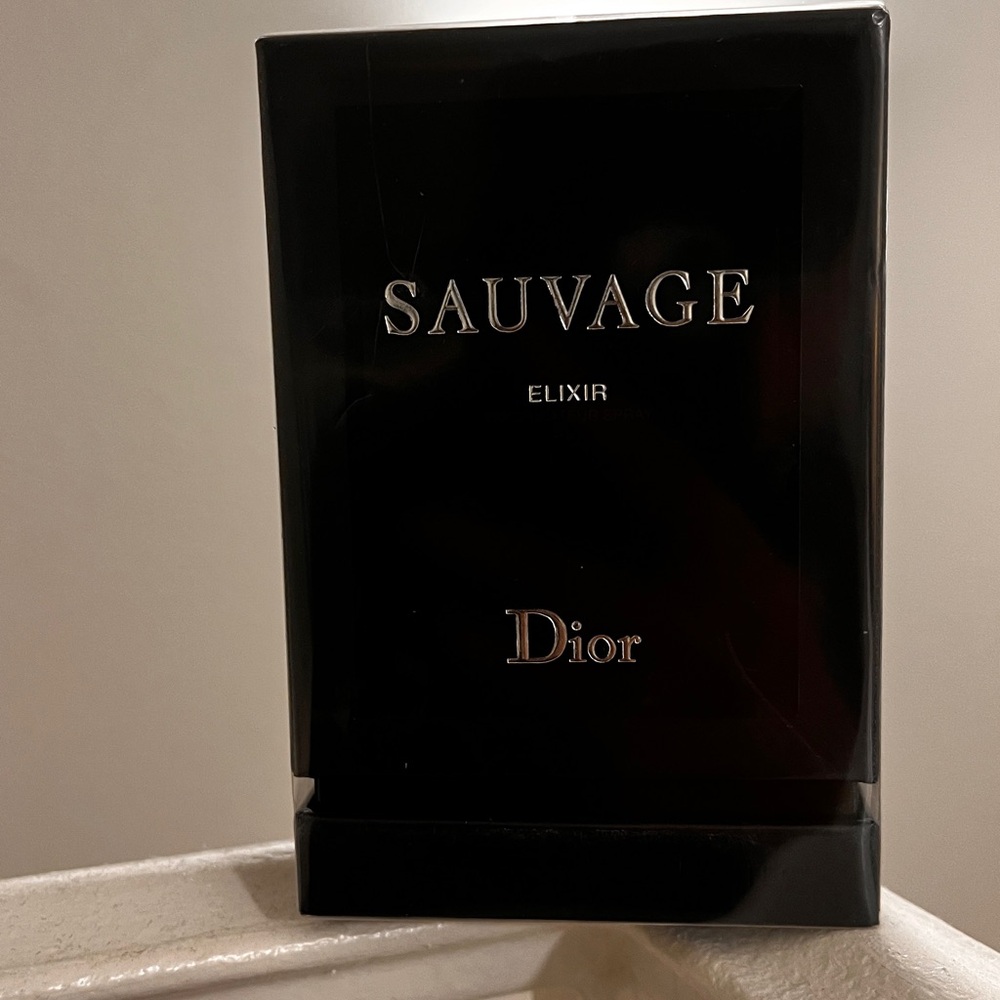 Dior Sauvage Elixir in Black